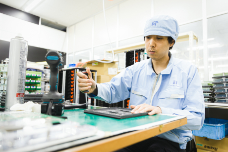 【フルタイムパート】<br>電子部品の製造および検査スタッフ | パート・アルバイト